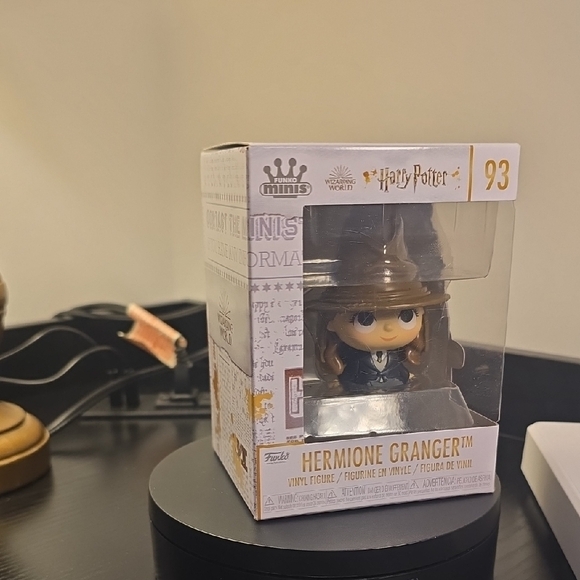 Funko Brown Accent Decor Figure - Picture 5 of 5